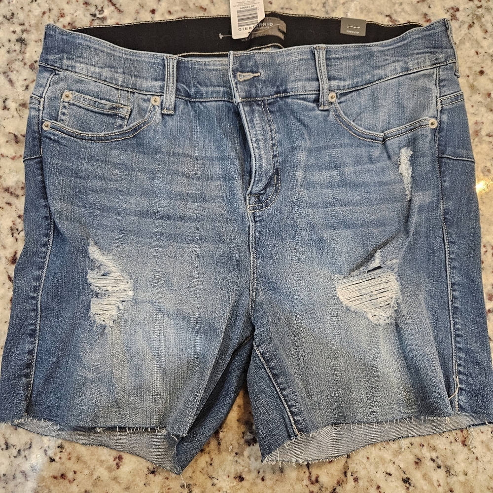 Bombshell Shorts